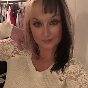 Mossimo cream sweater with lace sleeves